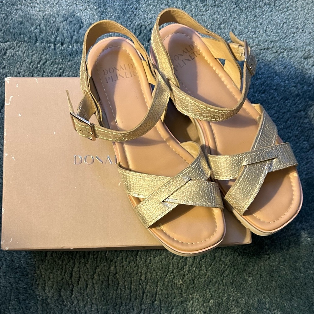 DOMAL PLINER METALLIC SANDALS